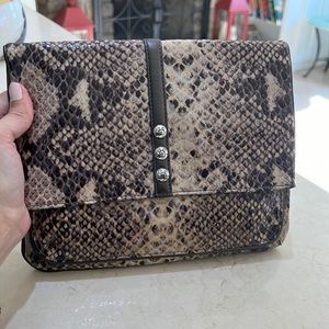 Brighton leather purse in grey with magnetic closure